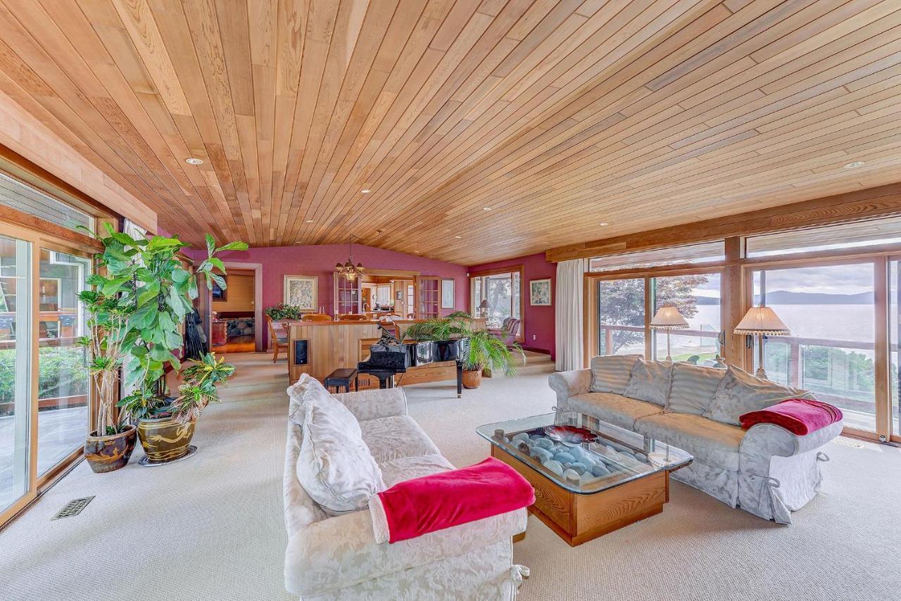 Oceanside Lodge On Saanich Inlet North Saanich Buitenkant foto